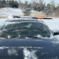 BIRDROCK HOME 60" Premium Extendable Snow Brush With Squeegee & Ice Scraper For Car Or Truck -Garden & Outdoors GUEST 3f2ff94c e3ec 4de9 8825 c36cc4d2fd4e