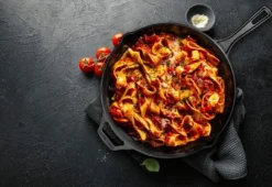 Bruntmor 12'' Blue Pre-seasoned Cast Iron Frying Pan - Black