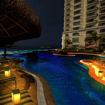 8" LED Solar Portable Outdoor Lantern With Flame - Techko Maid 5 8" LED Solar Portable Outdoor Lantern With Flame - Techko Maid - Image 5